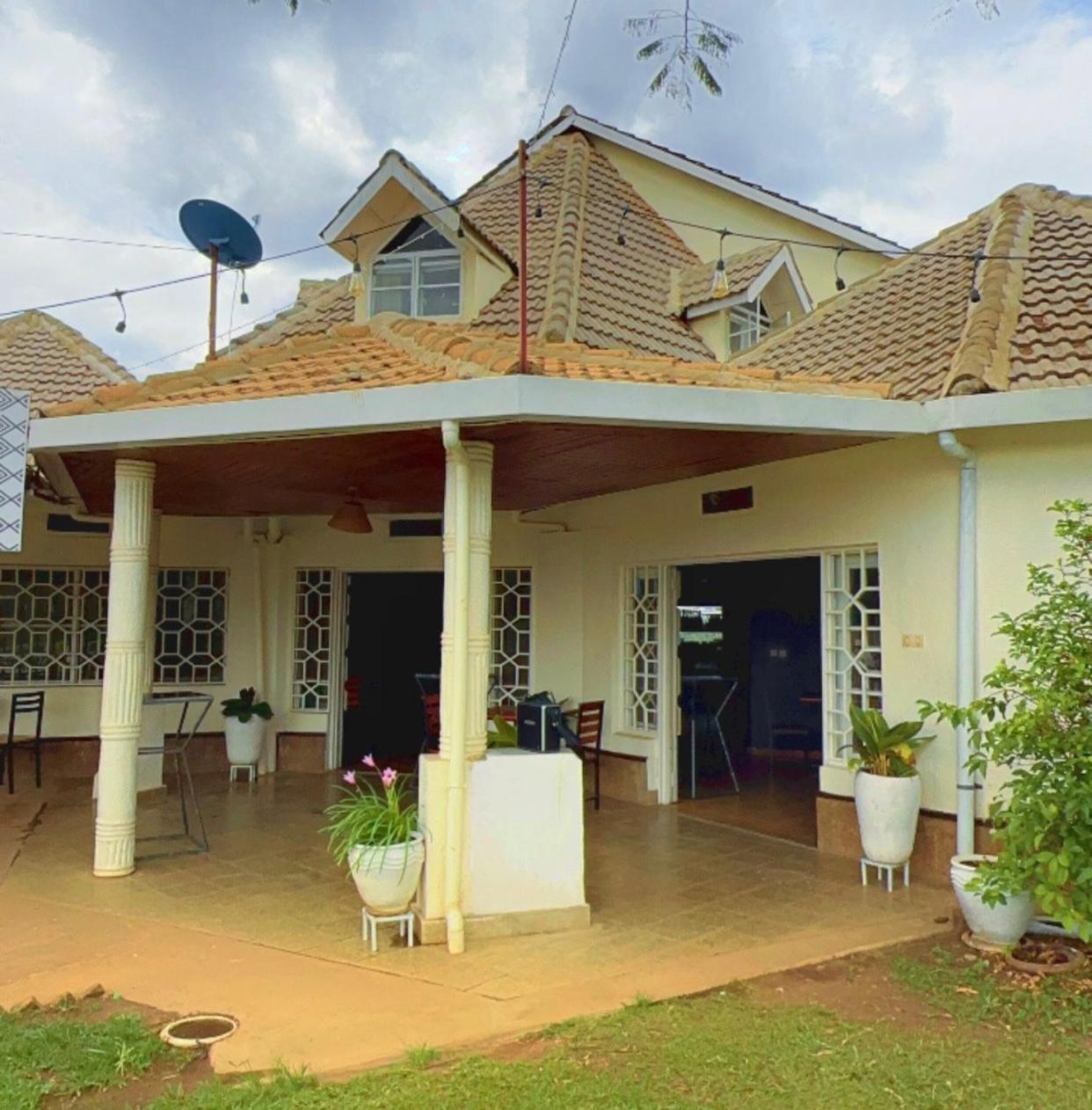 Tic Tac Boutique Hotel Kigali Exterior photo